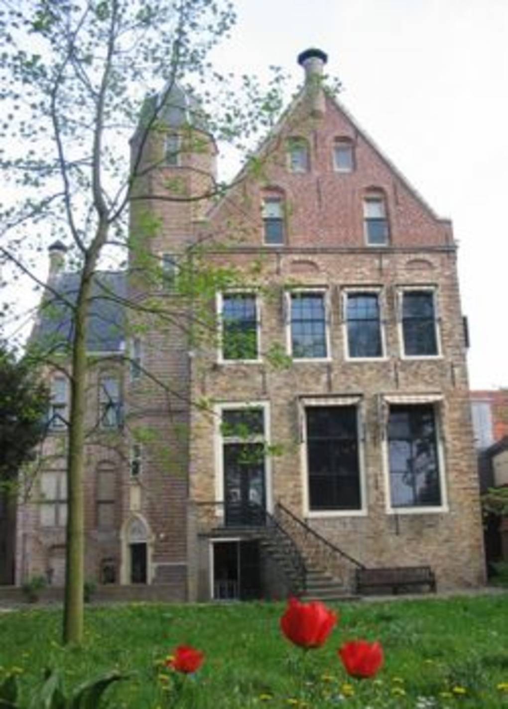 Het gebouw Martenastins in Franeker, Friesland Het gebouw Martenastins