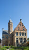 De Martenastins gefotografeerd vanuit de Martenatuin.